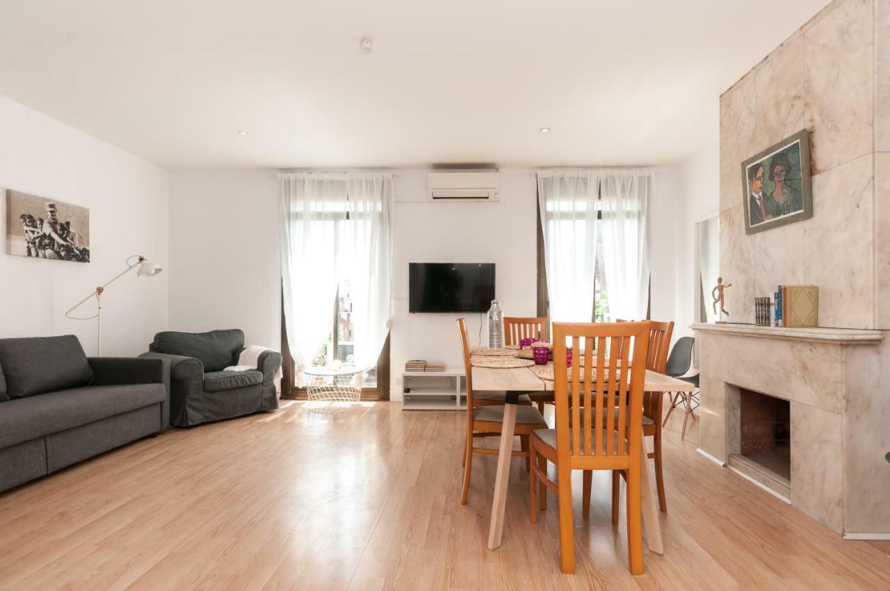 Gir80 Eixample Casanova 72 Apartment *